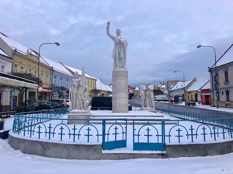 Ľudovít Štúr, socha Ľudovít Štúr, Modra Tours
